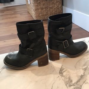 Above ankle leather Steve Madden boots.